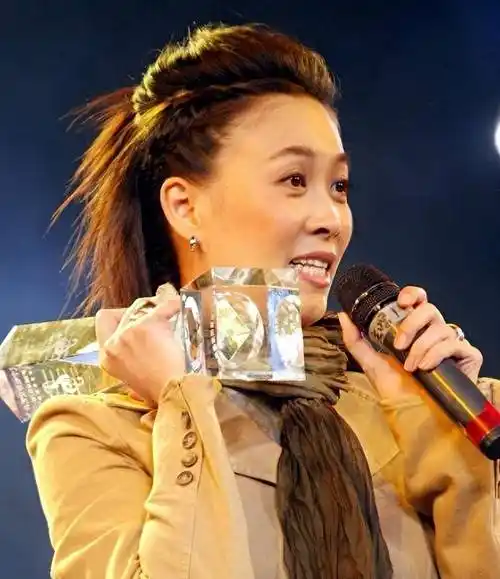 被那英欺负最狠的不是刀郎,更不是田震,而是这位_周深才_声音_李维