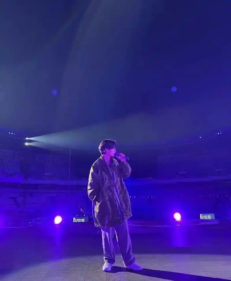 金泰亨,一些很有感觉的照片 - 抖音