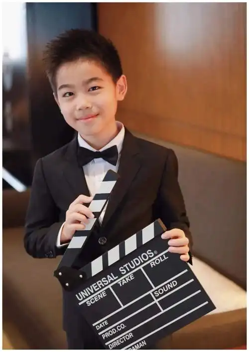 在这其中,还有一位更加努力的小童星——韩昊霖,而他也是最红的小童星