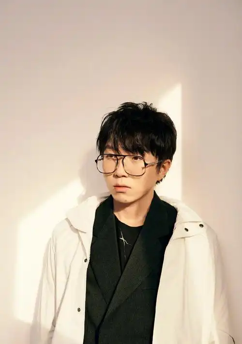 毛不易暖冬帅气杂志写真图片19