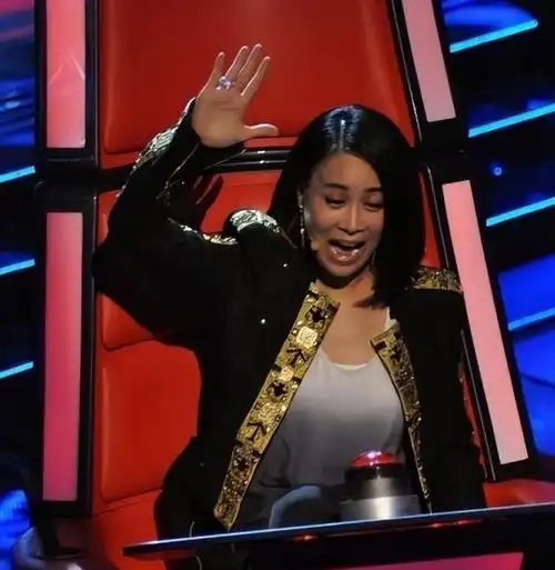 李嘉格:好声音没夺冠,却嫁到爱奇艺总裁,34岁成了人生赢家