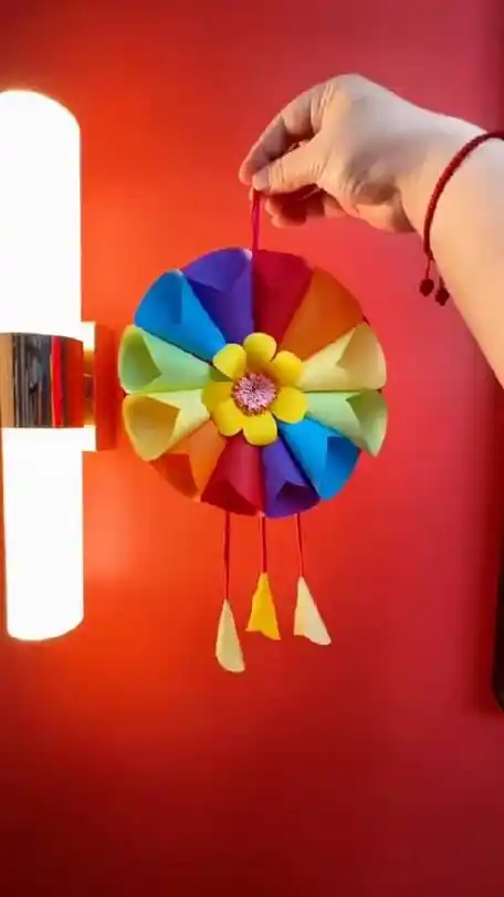 六一儿童节快到了,做个好玩的折纸风铃,简单又好玩.