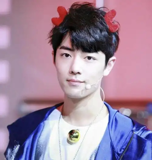 阳光,斯文和懂礼貌都是假象,其实肖战性格火爆,容易被点燃