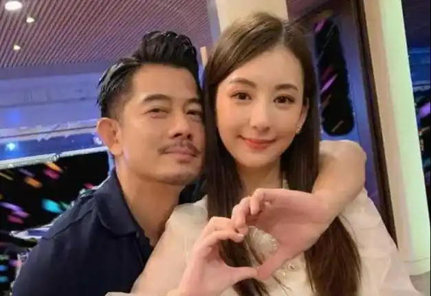 2月4日郭富城身体引担忧下楼梯需要搀扶最新回应来了