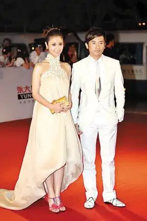 林心如唐季礼恋情未结果 电影节红毯分开走(图)