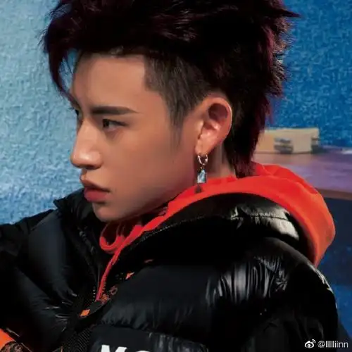 小鬼王琳凯超话91#mcm品牌代言人小鬼王琳凯#优质头像滤镜自调