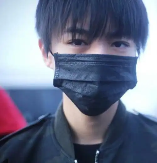 王俊凯&口罩系