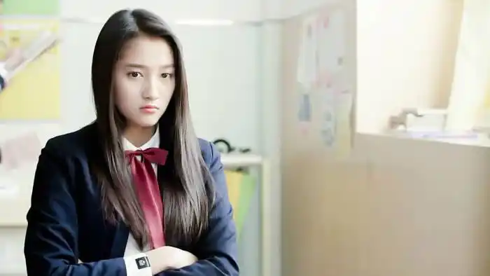 关晓彤 老师晚上好 cr:扣子吖