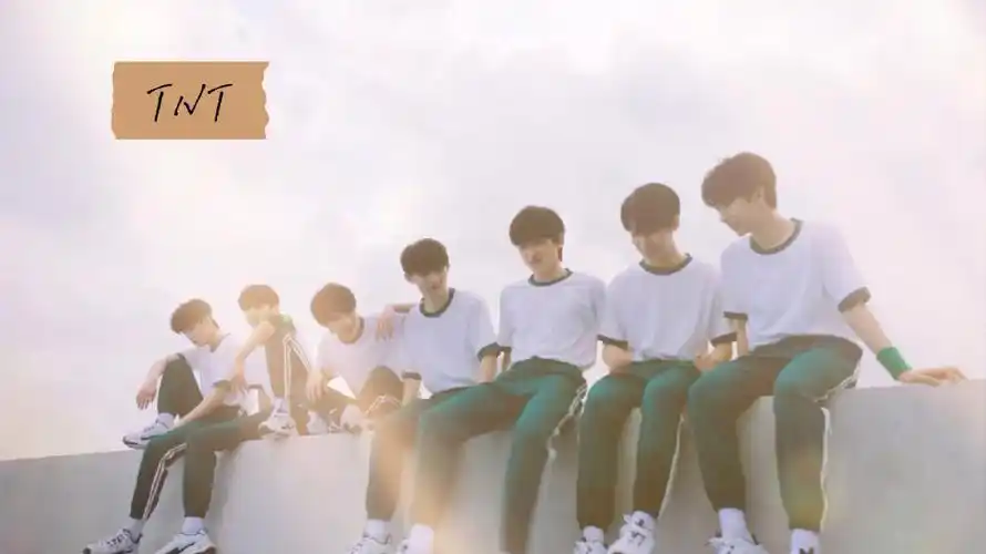 时代少年团优酸乳代言最新背景图