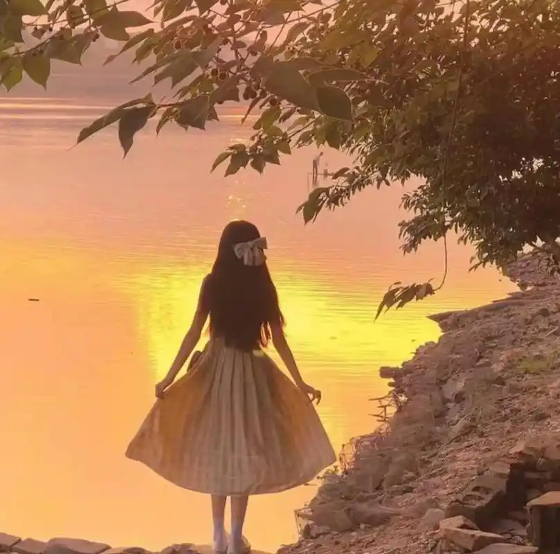 真人背景图女生版哦.