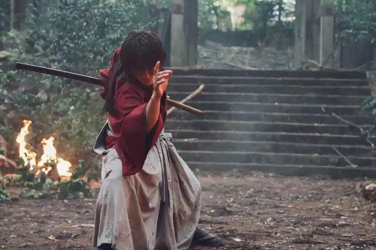 浪客剑心既仗生之剑莫问拔刀斋