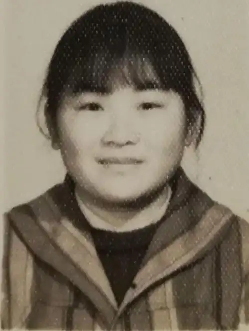 前81班,后80班黑白一寸相片集