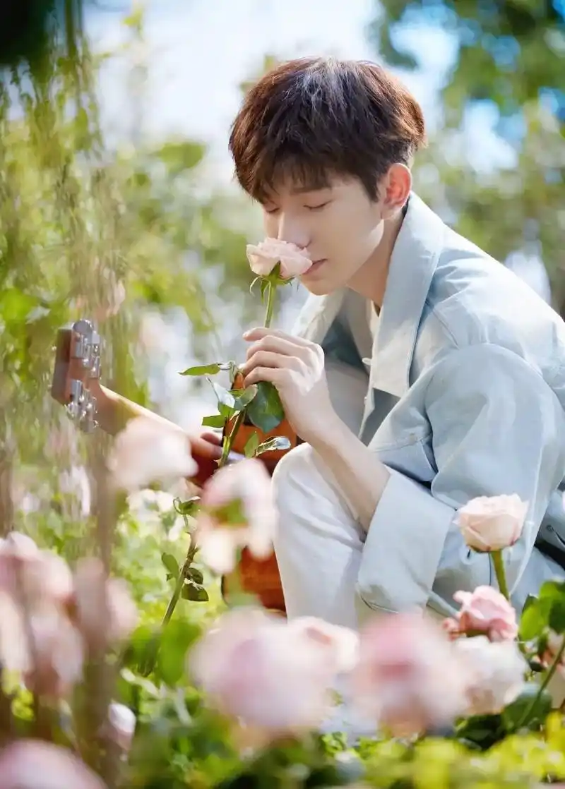 王源 #未曾谋面的终将会相遇 王源说"即然我们不能在未来 - 抖音