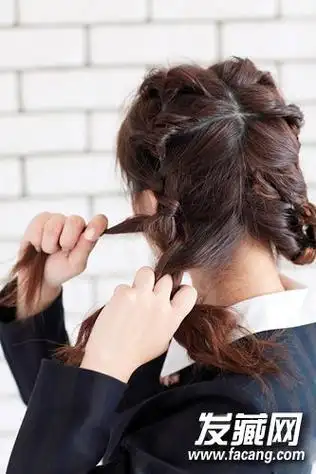 【图】中长发怎么扎好看 diy竖纹连衣裙×环形mix拧发(5)_中长发型_发