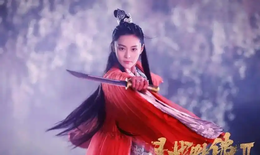 《斗战胜佛2》:古装女神张馨予红色睡衣出镜,造型太撩人