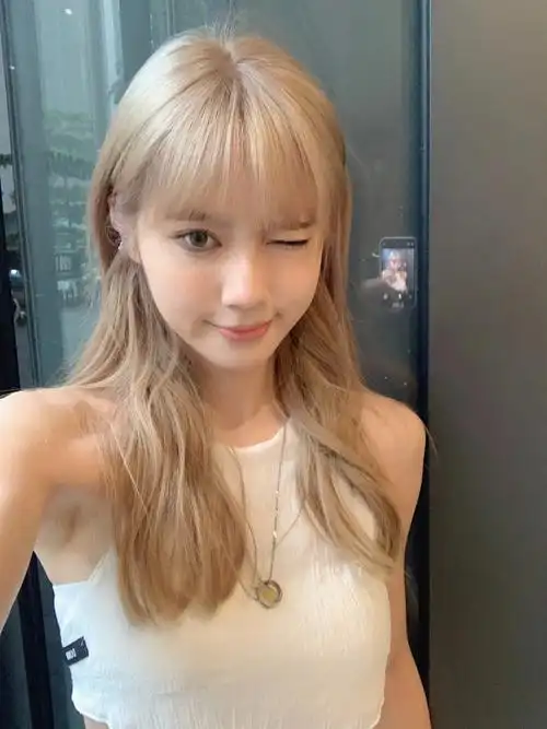2022韩国女团发色自带混血感美颜效果
