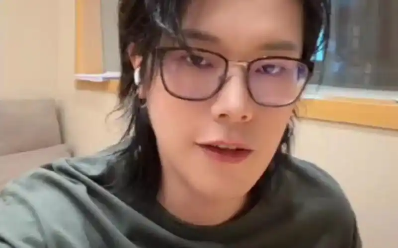 【轩zone】头发剪短了!好帅!好喜欢这个造型!