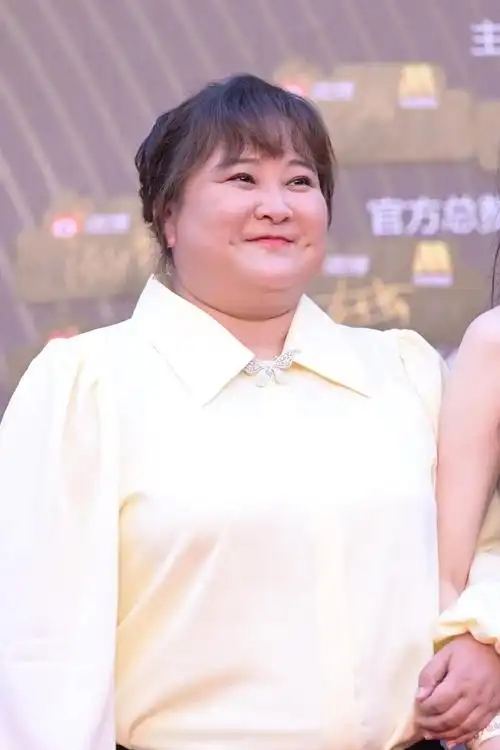 电影之夜红毯国际章土了倪妮居然也败了贾玲真的不能再胖了