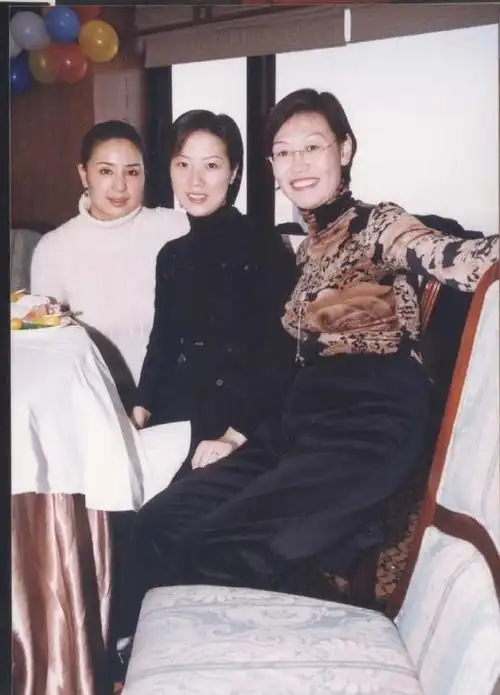 迟尚斌妻子张晶为丈夫足球梦想弃美国绿卡对他的支持无怨无悔