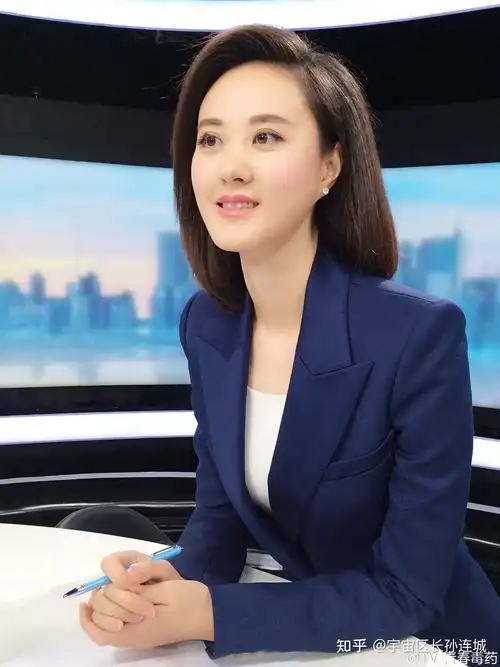 如何评价央视财经频道主持人秦方