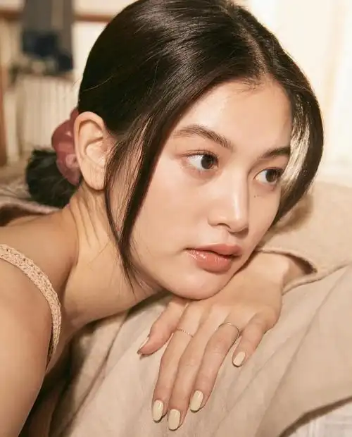 氛围感美女什么意思(什么样的女人才叫有气质)