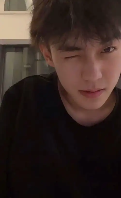 余庆伟还是好帅啊啊啊啊