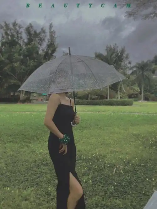 背影侧脸都还是很有feel的～94这种暗暗的冷色调有种清冷的电影感就