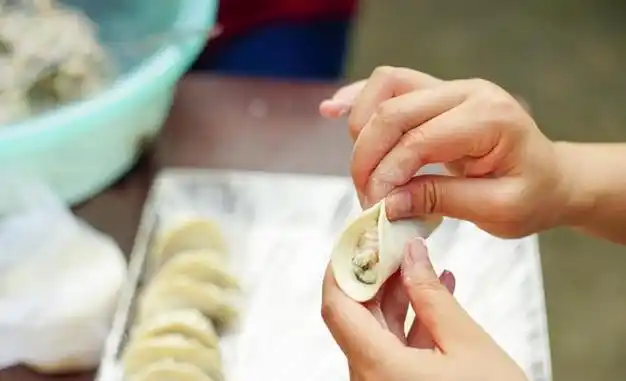 除夕夜包饺子,牢记"3不要3不忘",平安"吉"祥过大年!