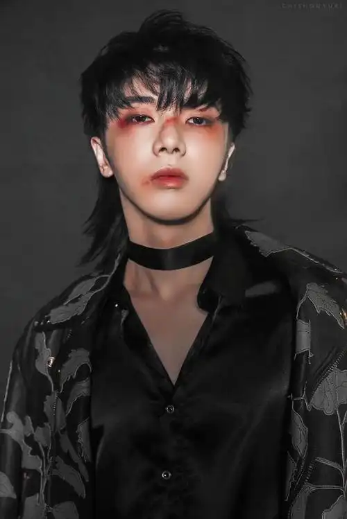 华晨宇超a高清壁纸