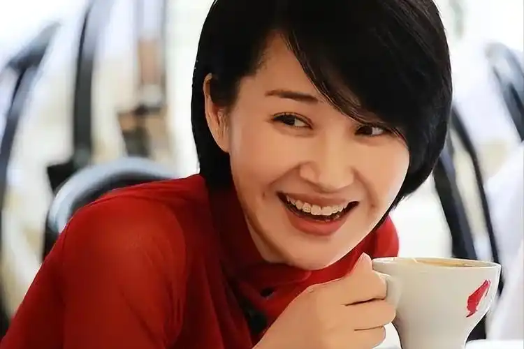 "不老女神"是假的,从林心如到蒋勤勤,个个生图精修反差大_王薇薇_女明