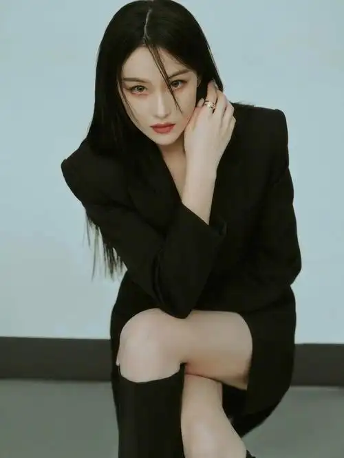 张馨予是大家都非常熟悉的一个女星了,一直以来都备受大家关注,看看这