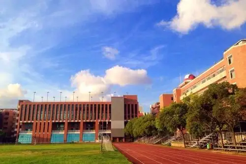 在深大附中就读是怎样的一番体验