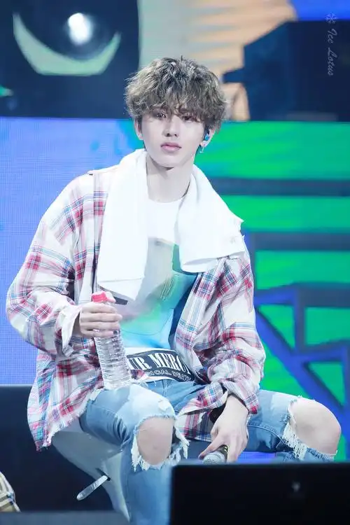 蔡徐坤可奶可萌