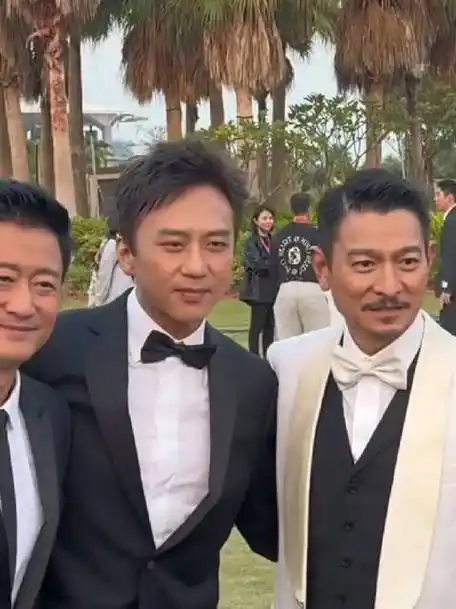 刘德华吴京邓超合影##刘德华吴京邓超合影了