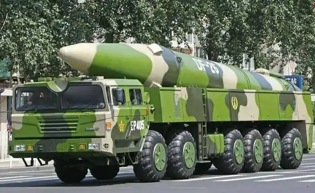 东风-26弹道导弹核导弹两个方队中,除了熟悉的东风-31a核导弹外