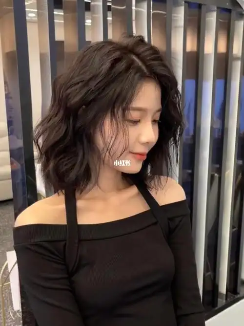 女生短发发型1蓬松慵懒法式卷耐看不显老