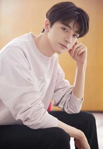 林一清新帅气写真图片