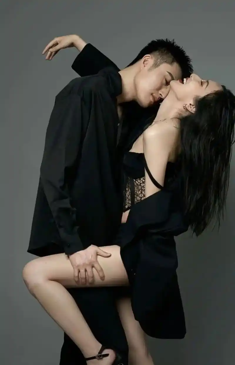 我能说好喜欢吗,太上头了,今天刷了一天这组照片,不发显得我格 - 抖音