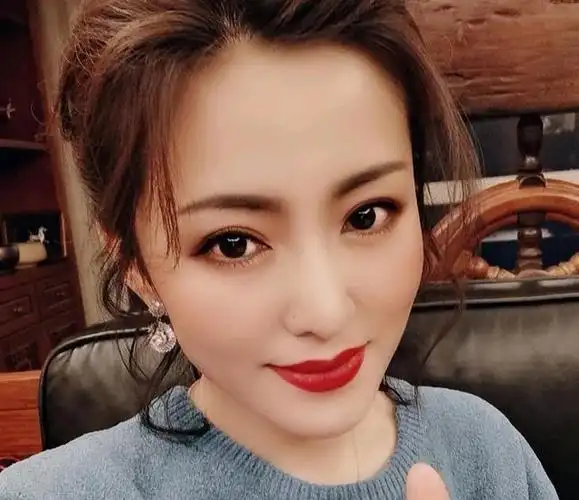 赵本山徒弟王小虎:娶小7岁娇妻,妻子撞脸周涛,儿子神似王俊凯