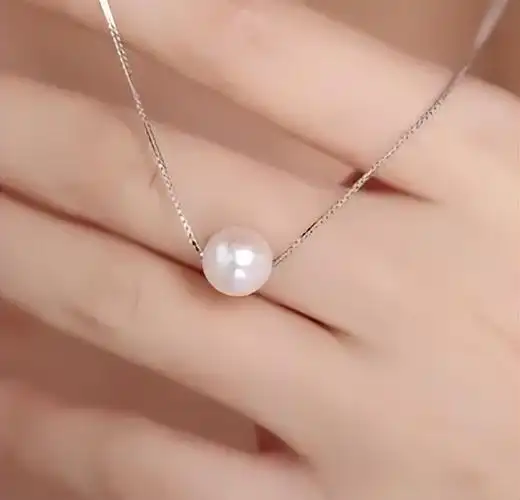 天然珍珠项链款式(戴珍珠项链显老?那是你没有挑对款式)