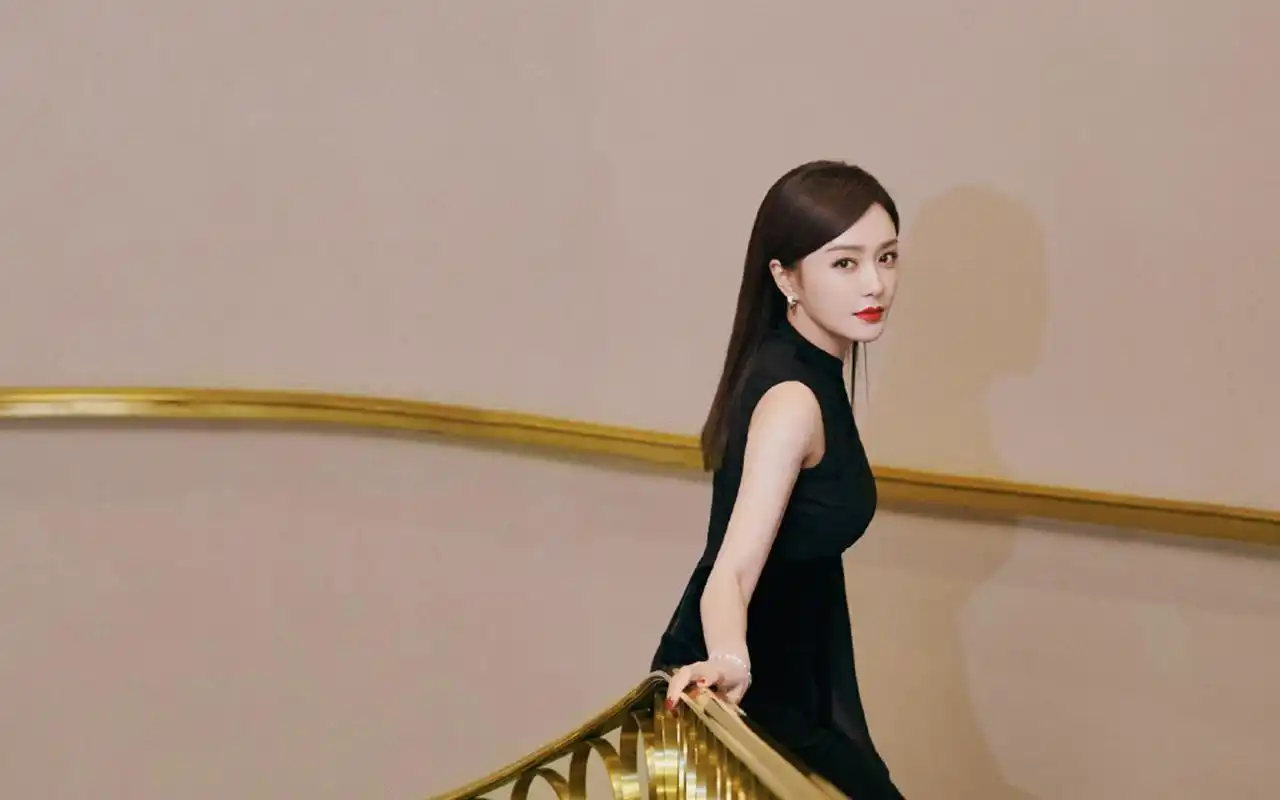 秦岚优雅迷人写真图片桌面壁纸,大陆明星,高清,美女明星,秦岚,优雅