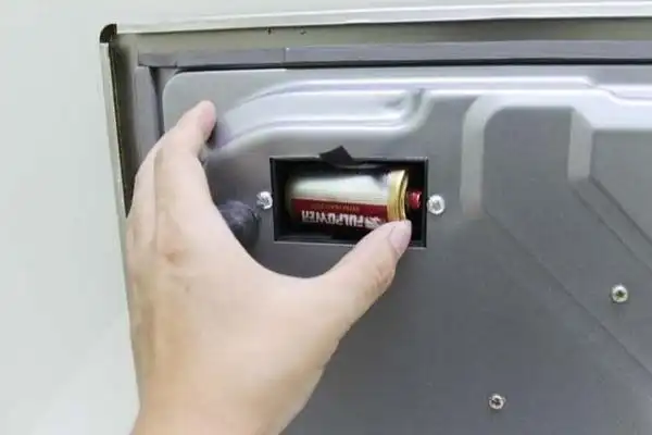 方太煤气灶换电池的位置