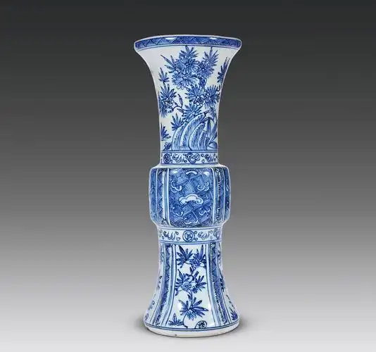 【明晚期 青花花蝶纹花觚】拍卖品_图片_价格_鉴赏_明代青花瓷器_雅昌