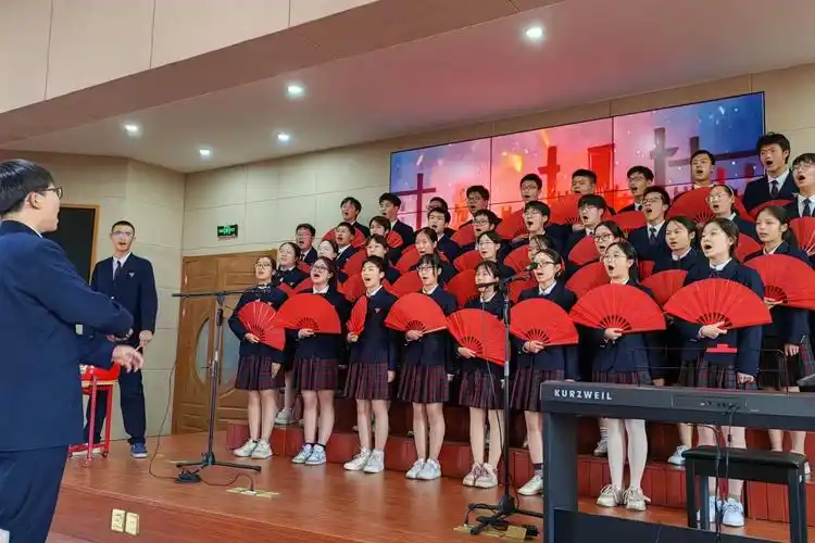 唱响百年校歌强国复兴有我上海市浦东中学2023学年百年校歌大合唱初赛