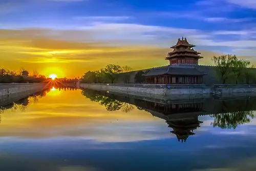 北京故宫角楼的清晨(2017年4月1日).