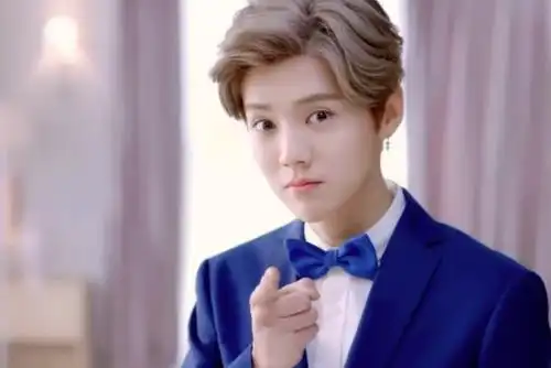 鹿晗爸爸鹿兆许资料他真的是军二代吗