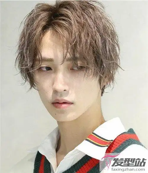 夏季男生烫发推荐清爽帅气空气烫