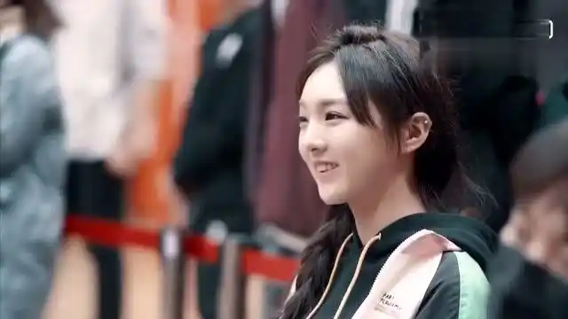 路人王篮球 会打篮球的妹子们还都这么好看 女神赛精彩集锦来啦