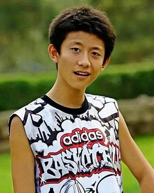 《家有儿女》中的穿帮镜头,连三岁小孩都骗不过,简直不忍直视|刘星