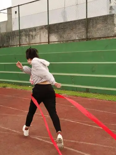 少年风采不言愁——第十四届校园运动会图片纪实(二) - 美篇